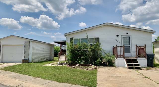 Photo of 2323 Deerfield Run Ct, Anderson, IN 46017