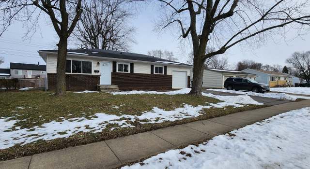 Photo of 11 Eastridge Dr, Greenwood, IN 46143