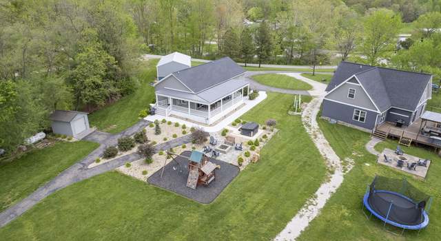Photo of 9550 E Northshore Dr, Unionville, IN 47468