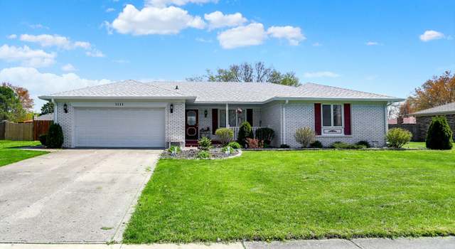 Photo of 1111 Cambridge Dr, Greenwood, IN 46142