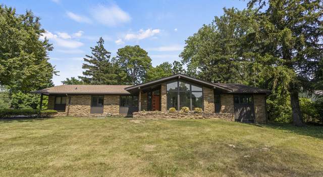 Photo of 5359 Hedgerow Dr, Indianapolis, IN 46226