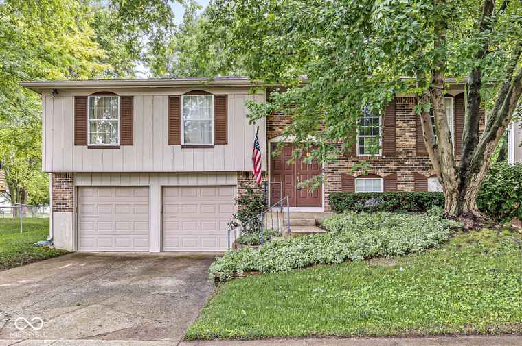 Photo of 7616 Concord Ln Fishers, IN 46038