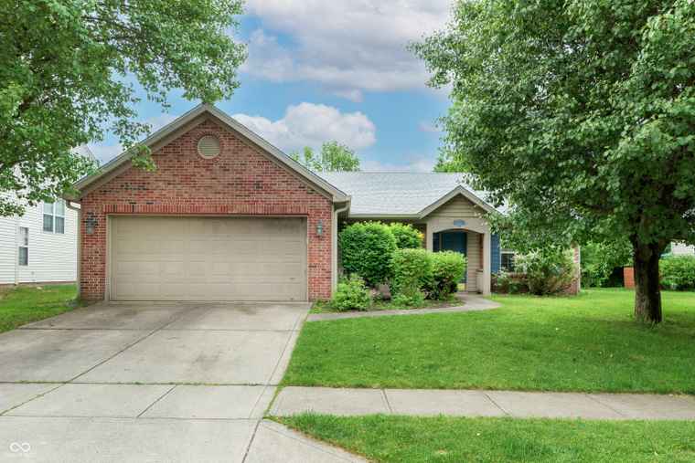 Photo of 10381 Sand Creek Blvd Fishers, IN 46037