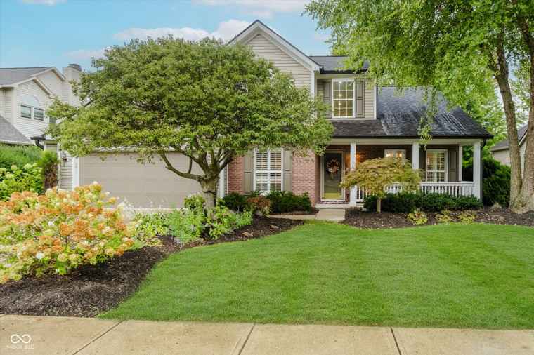Photo of 11183 Harriston Dr Fishers, IN 46037