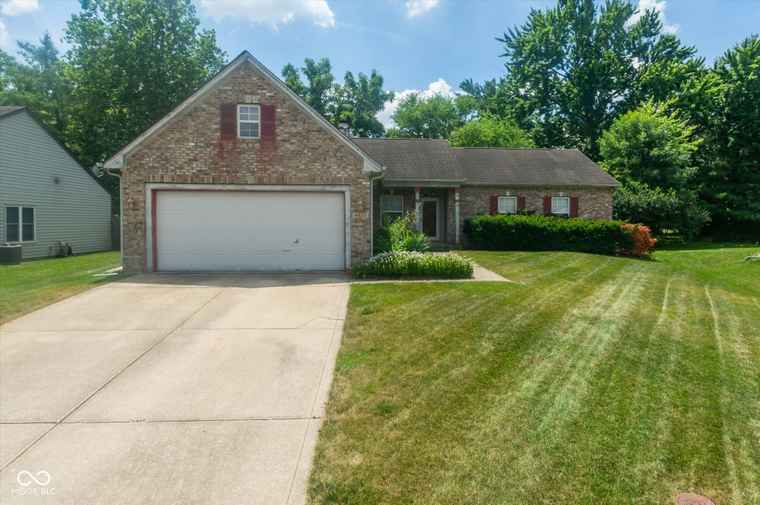 Photo of 4625 Pine Park Ln Indianapolis, IN 46268