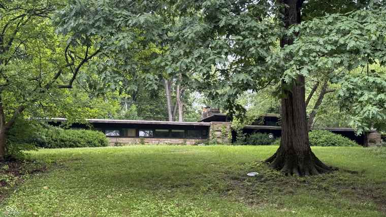 Photo of 6239 Bramshaw Rd Indianapolis, IN 46220