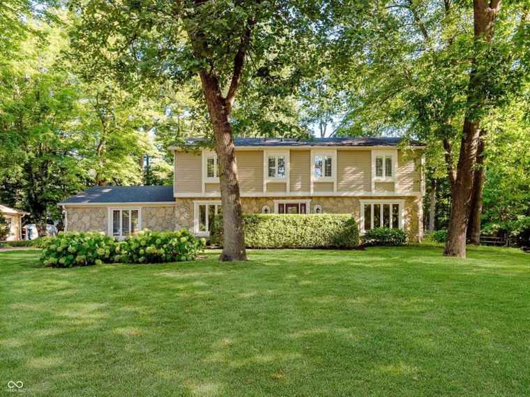 Photo of 32 Horseshoe Ln Carmel, IN 46033