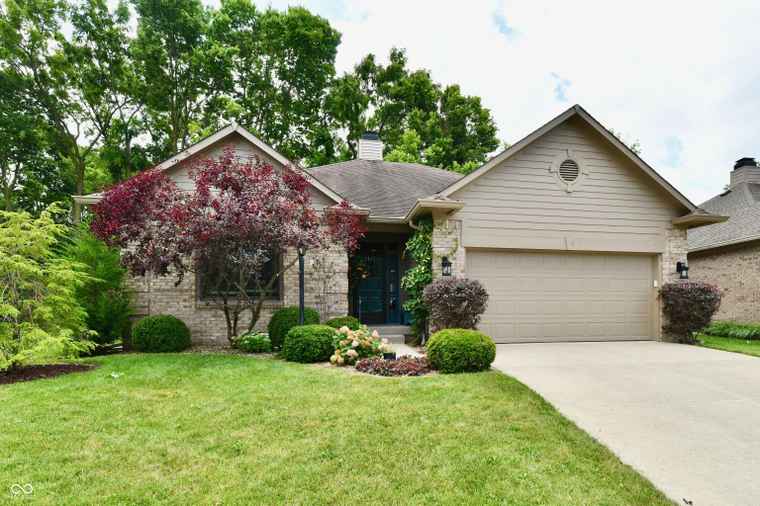 Photo of 1603 Oakmere Way Greenwood, IN 46142