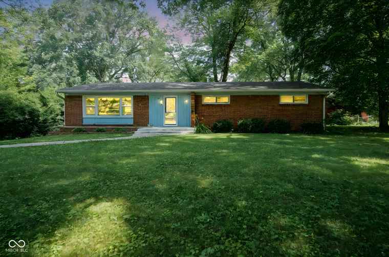 Photo of 4720 Kessler View Dr Indianapolis, IN 46220