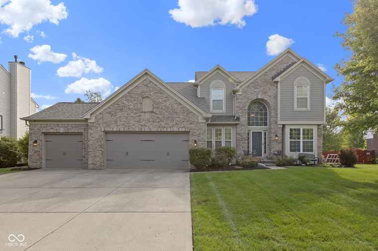 Photo of 11777 Suncatcher Dr Fishers, IN 46037