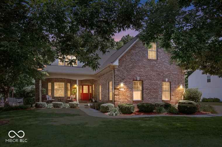 Photo of 10381 Beaver Ridge Dr Fishers, IN 46037