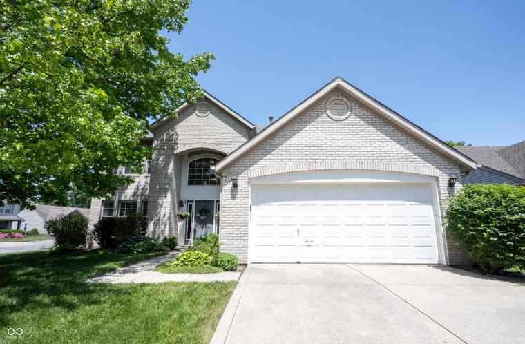Photo of 6114 Bristlecone Dr Fishers, IN 46038