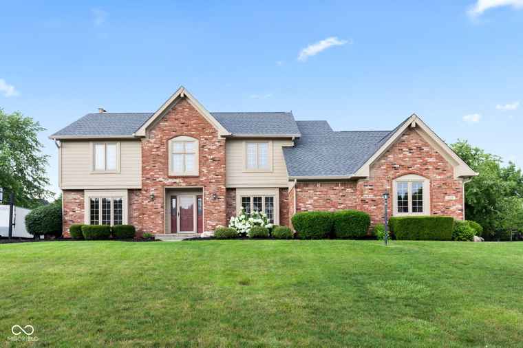 Photo of 1826 Spruce Dr Carmel, IN 46033