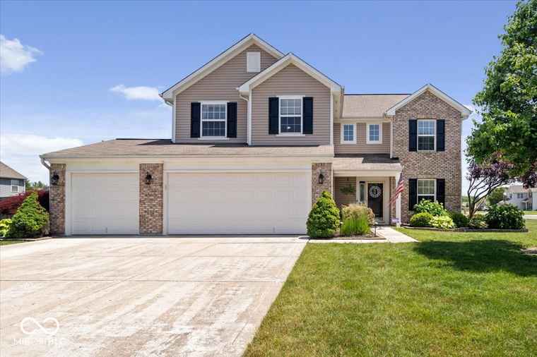 Photo of 12915 Dolphins Ln Fishers, IN 46037