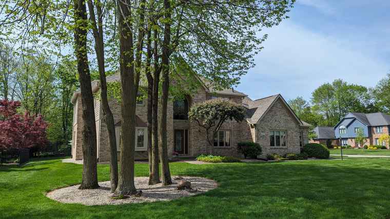 Photo of 1473 Clearwater Ct Carmel, IN 46032