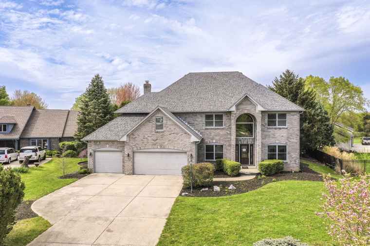 Photo of 2306 Whispering Way Indianapolis, IN 46239
