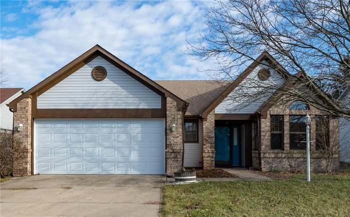 6269 Old Barn Ct Indianapolis In 46268 Mls 21688232 Redfin