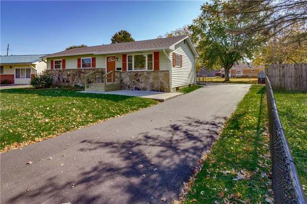 40 Eastridge Dr Greenwood In 46143 3 Beds 1 Bath