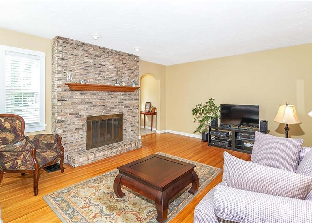 1218 North Dr, Anderson, IN 46011