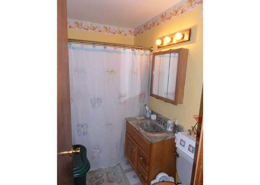 6852 E 47th St, Indianapolis, IN 46226