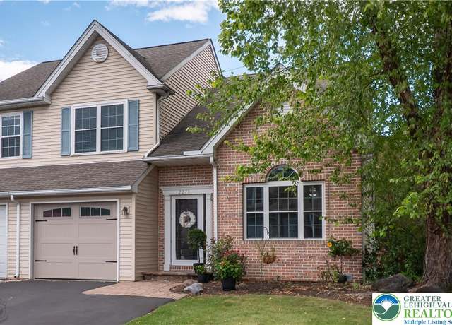 Property at 2275 Briarwood Dr, North Whitehall Twp, PA 18037, 3 beds, 2.5 baths