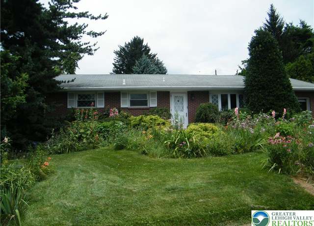 Property at 3415 Kathleen Ave, Salisbury Twp, PA 18103, 3 beds, 2 baths