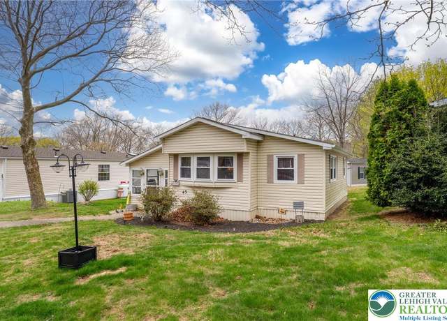 Property at 45 Sycamore Dr, Moore Twp, PA 18014, 2 beds, 1 bath