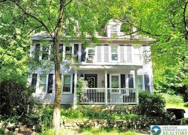 Property at 116 Main St, Glendon Borough, PA 18042, 3 beds, 1.5 baths