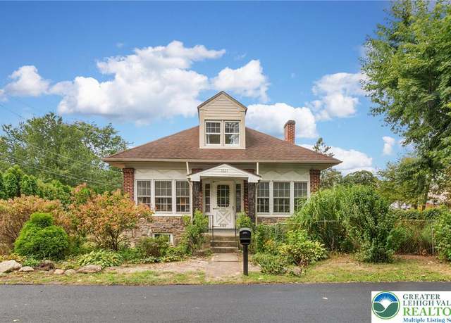 Property at 2022 Greenawalds Ave, South Whitehall Twp, PA 18104, 4 beds, 2 baths