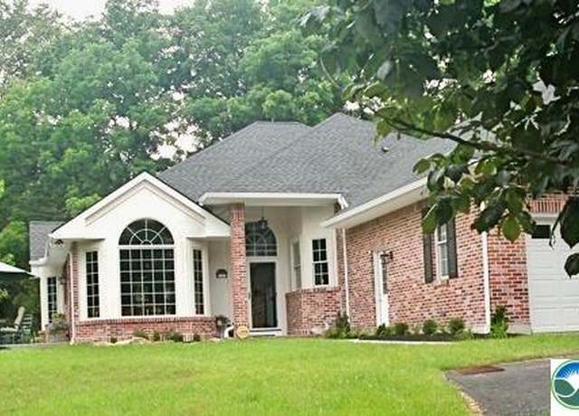 Property at 1859 Sherwood Cir, Salisbury Twp, PA 18103, 3 beds, 2 baths