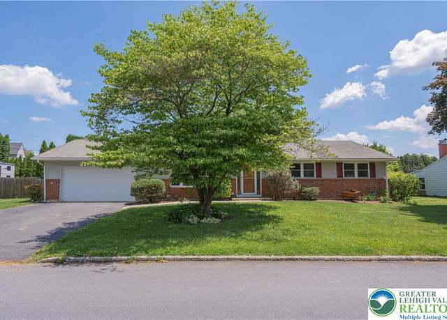 Property at 1359 Oak Dr, Lower Macungie Twp, PA 18062, 3 beds, 1.5 baths