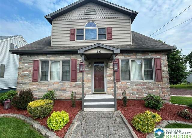 Property at 46 E Oak St, PA 18254, 3 beds, 2 baths