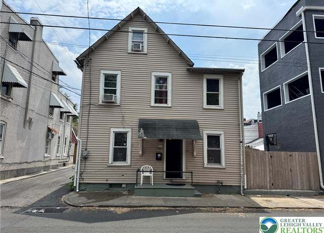 Property at 954 Liberty St, Allentown City, PA 18102, 3 beds, 1 bath