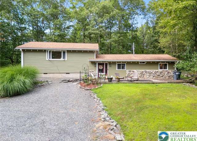 Property at 349 Carnation Rd, Middle Smithfield Twp, PA 18302, 4 beds, 1 bath