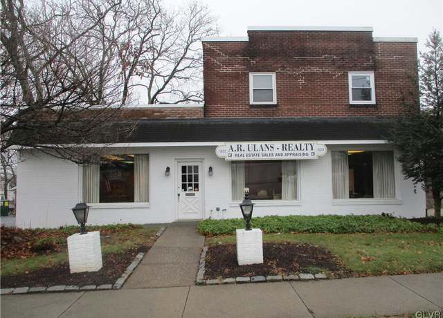 Property at 1824 Union Blvd, Allentown City, PA 18109, 3 beds, 2 baths