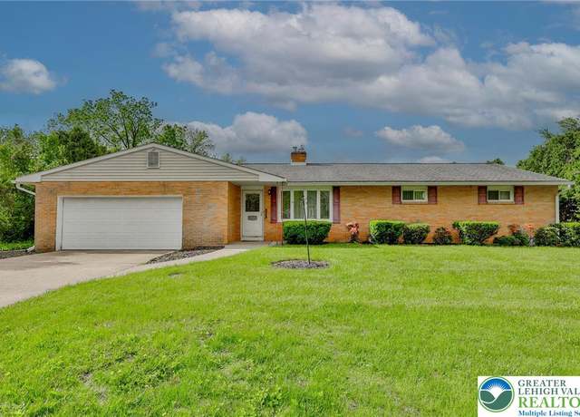 Property at 1275 Stonewood Dr, Bethlehem City, PA 18017, 3 beds, 2 baths