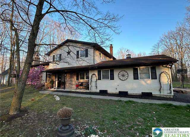 Property at 176 Milton Ln, Ross Twp, PA 18353, 4 beds, 2 baths