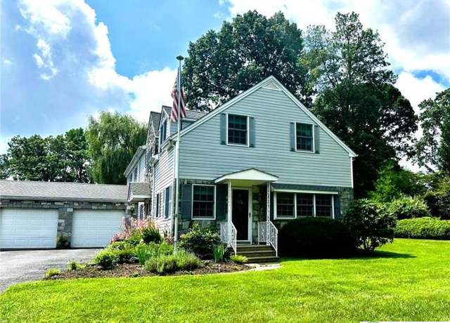 Property at 1125 Bridle Path Rd, Hanover Twp, PA 18017, 4 beds, 3.5 baths