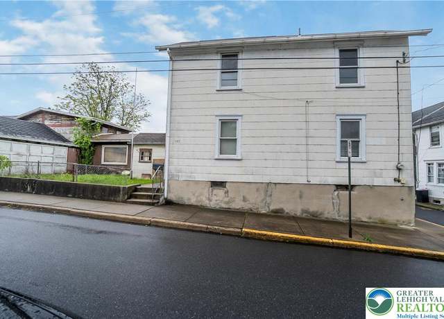 Property at 120 W 16th St, Northampton Boro, PA 18067, 3 beds, 1 bath