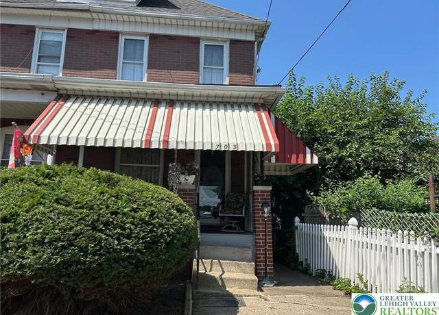 Property at 703 S 23rd St, Wilson Boro, PA 18042, 3 beds, 1 bath