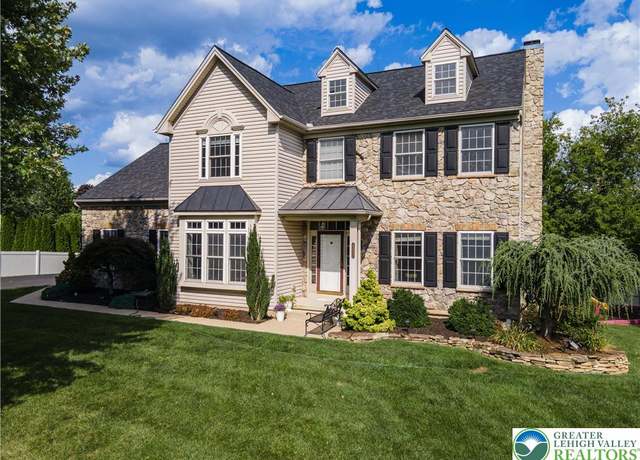 Property at 4311 Shadowstone Dr, Forks Twp, PA 18040, 4 beds, 3.5 baths