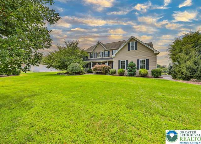 Property at 2720 New England Dr, Upper Nazareth Twp, PA 18064, 4 beds, 2.5 baths
