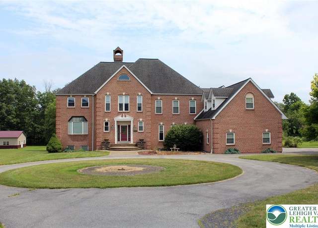 Property at 3045 W Scenic Dr, Moore Twp, PA 18038, 4 beds, 5 baths