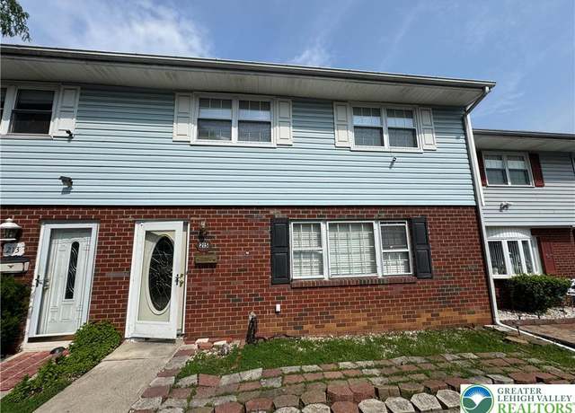 Property at 215 W Lehigh St, Bethlehem City, PA 18018, 3 beds, 2.5 baths