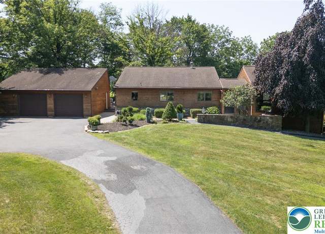 Property at 490 Longacre Dr, Lehigh Twp, PA 18035, 3 beds, 3 baths