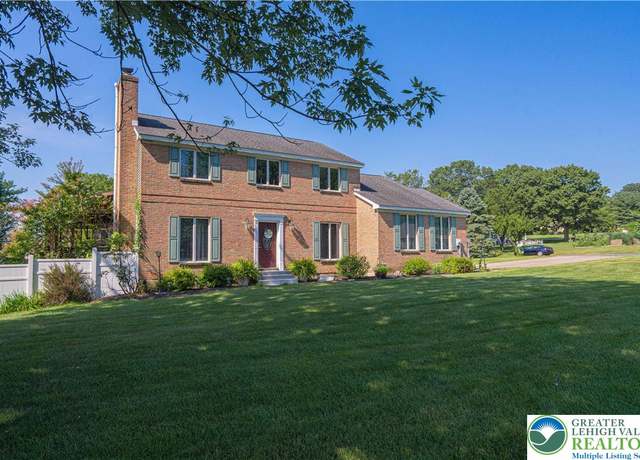 Property at 2122 Daniel St, Coplay Boro, PA 18037, 3 beds, 2.5 baths