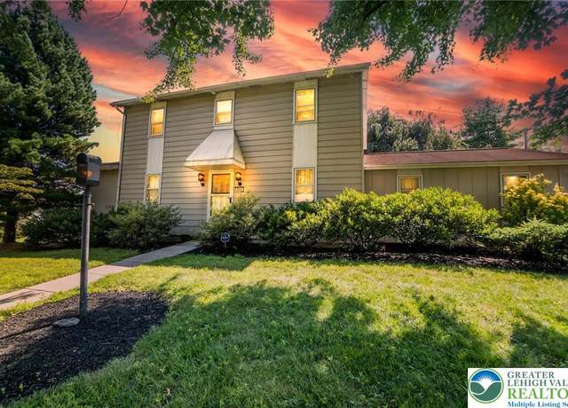 Property at 3898 Highpoint Dr, South Whitehall Twp, PA 18103, 4 beds, 3 baths