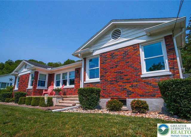 Property at 6790 Fairview Ave, Lower Mt Bethel Twp, PA 18013, 3 beds, 1 bath