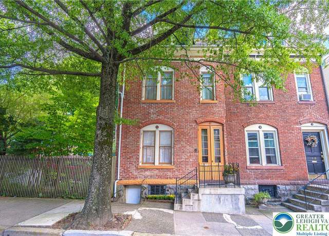 Property at 118 N 4th St, Easton, PA 18042, 3 beds, 2.5 baths