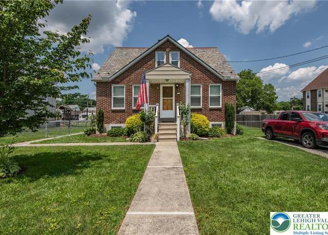 Property at 3141 Keystone St, Bethlehem City, PA 18020, 3 beds, 2 baths